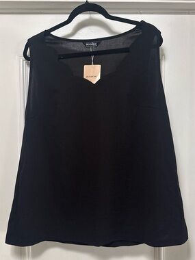 BloomChic Black Scallop Neck Sleeveless Camisole